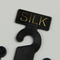 Ο πλαστικός Μαύρος κρεμαστρών συνήθειας PP με το χρυσό λογότυπο για Suspenders